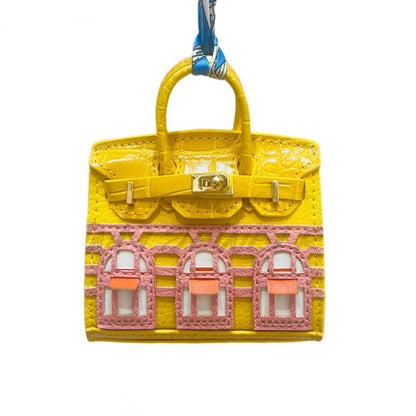 Mini House-Shaped Protective Case for Wireless Earbuds, Keys, and Small Items - Dual-Use Keychain Pouch with Fun Cartoon Print